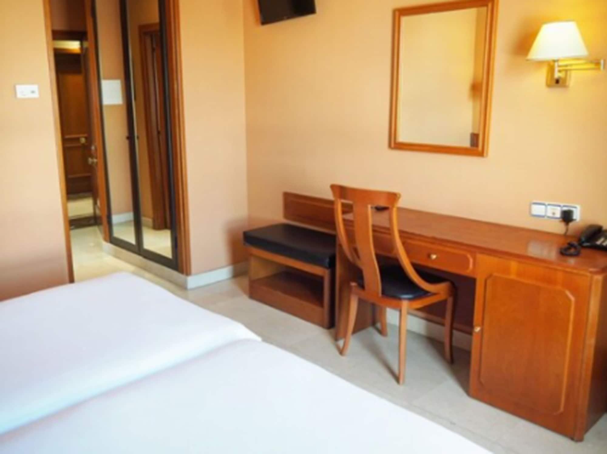 Hotel Humanes Humanes de Madrid Buitenkant foto