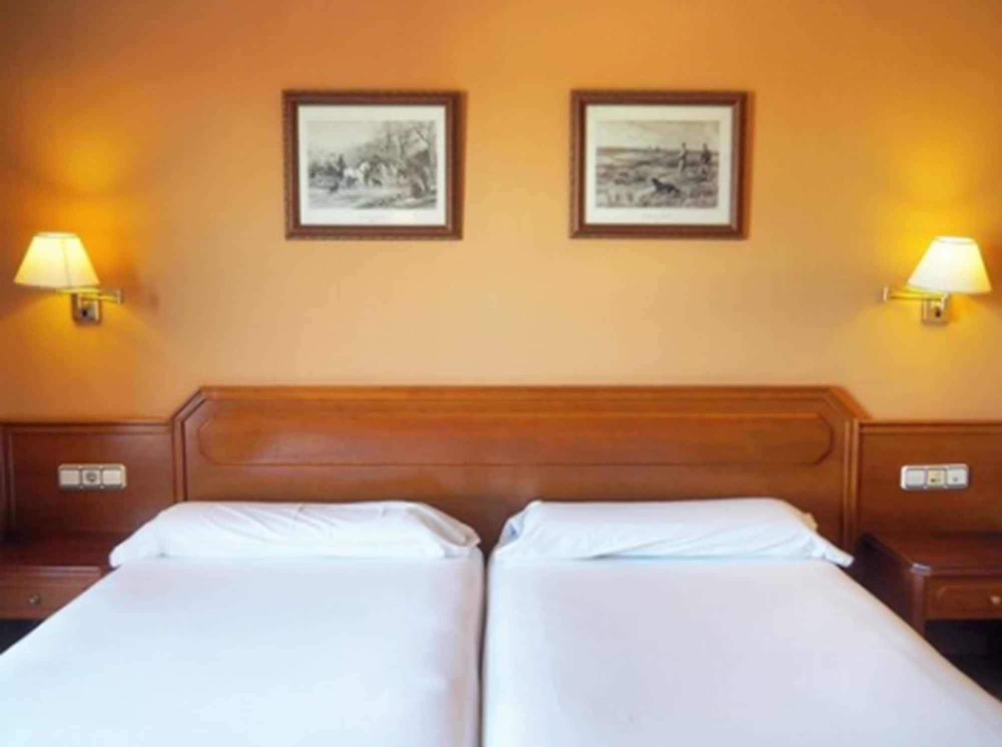 Hotel Humanes Humanes de Madrid Buitenkant foto