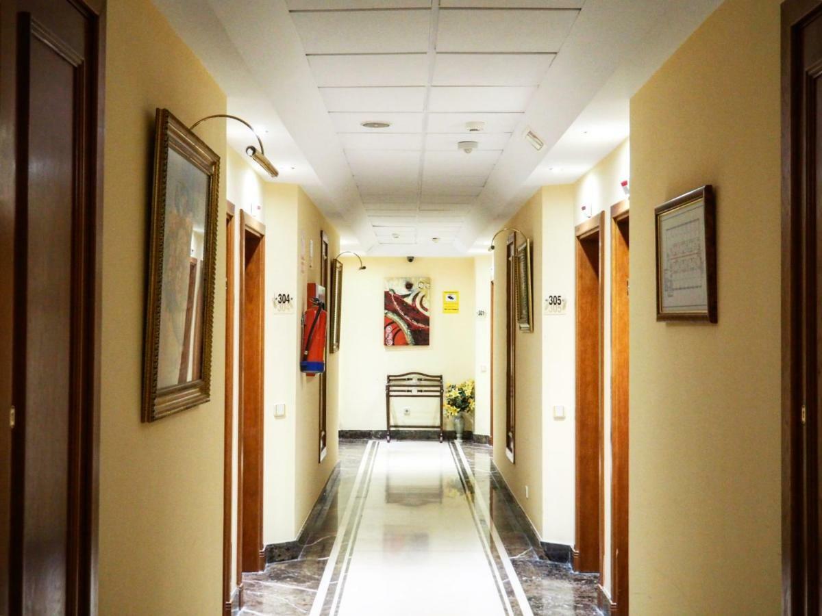 Hotel Humanes Humanes de Madrid Buitenkant foto
